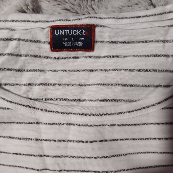 Untuckit Women's Leoville Black and White  Long Sleeve  Tee  Sz Large - Picture 3 of 5